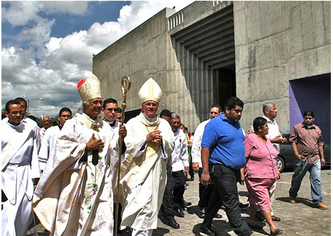Celebran 20 aniversario de la Catedral de Managua