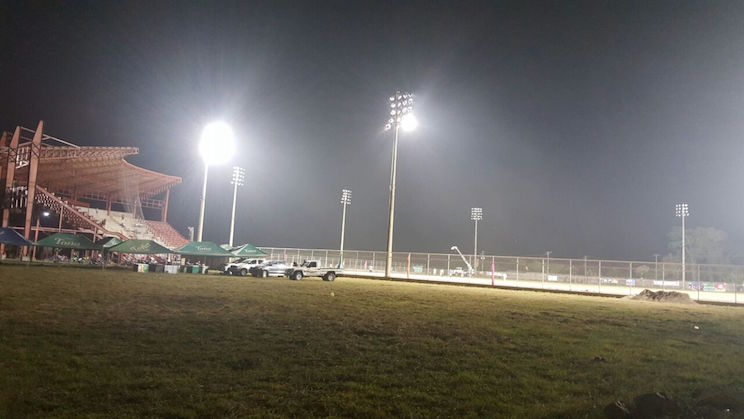 Hoy se inauguran las luces del estadio de Siuna