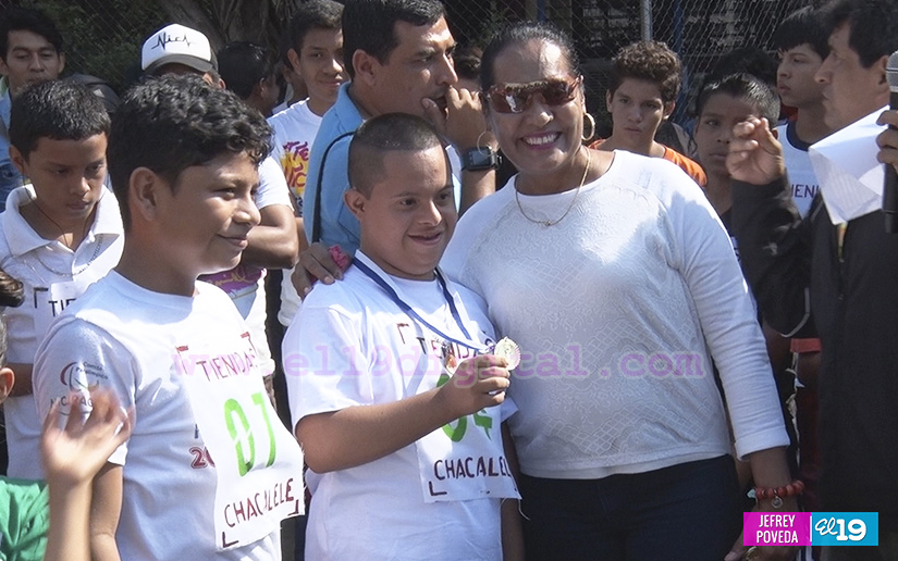 Con circuito de atletismo saludan 39 aniversario de la Insurrección de Monimbó