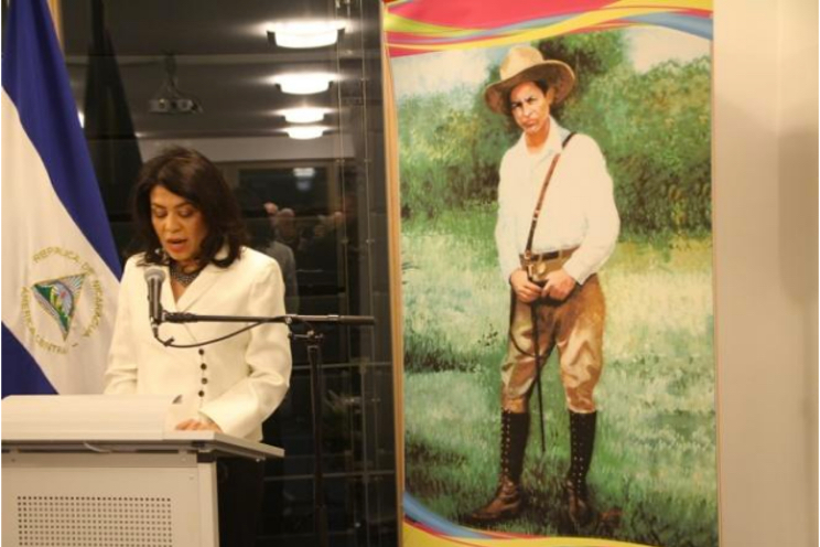 "Vida y tradiciones de Monimbó" de Oscar Duarte se exhibe en Alemania en honor a Sandino y Monimbó