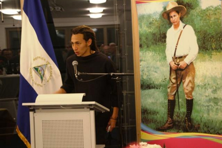 "Vida y tradiciones de Monimbó" de Oscar Duarte se exhibe en Alemania en honor a Sandino y Monimbó