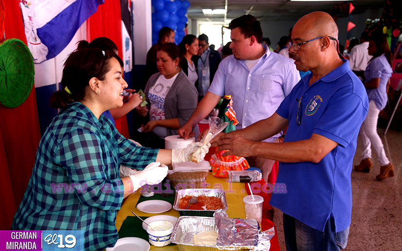 Trabajadores del Migob realizan feria gastronómica en saludo al General Sandino