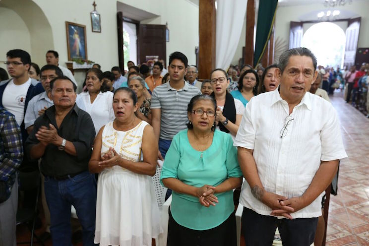 Cardenal Brenes bendice Capilla del Santísimo en Iglesia de Veracruz