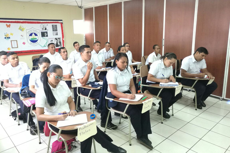 Escuela de Migración y Extranjería proyecta mejorar atención a familias nicaragüenses