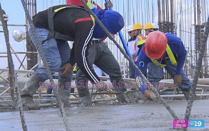 Lacayo Fiallos apuesta por los edificios de oficina