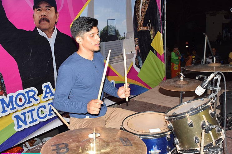 Noches Culturales Granadinas un espacio para compartir en familia