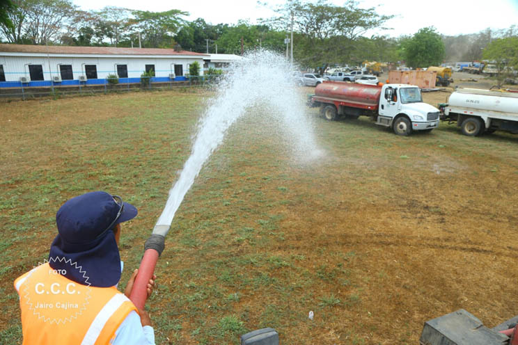 Enacal dispone de 139 cisternas para abastecer de agua potable durante este verano