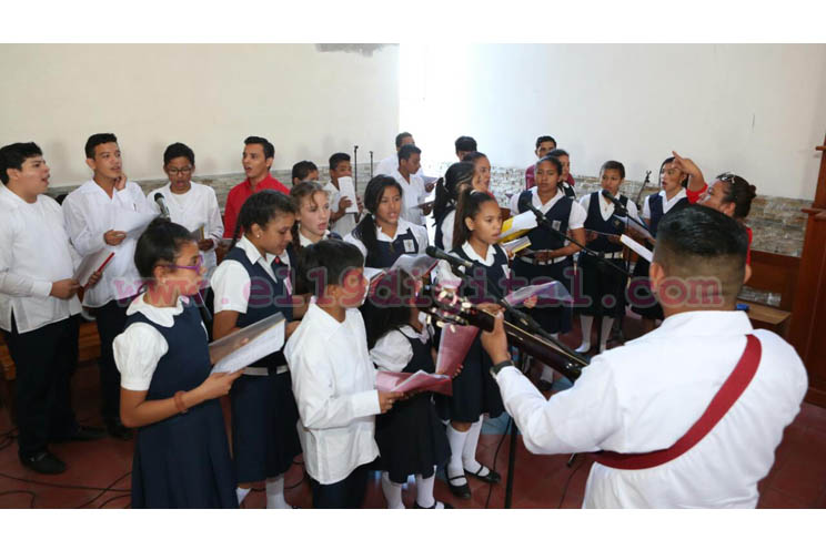 Cardenal Brenes preside Eucaristía  por inicio del Año Escolar 2017 en  Colegios Católicos