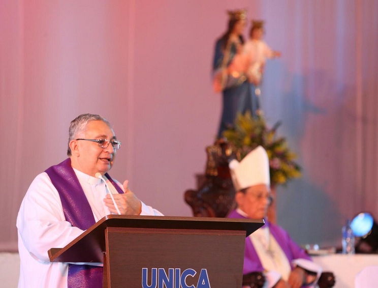 Cardenal Miguel celebra el inicio de la Cuaresma