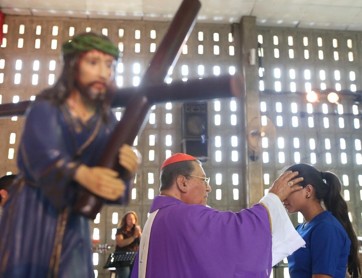 Cardenal Miguel celebra el inicio de la Cuaresma
