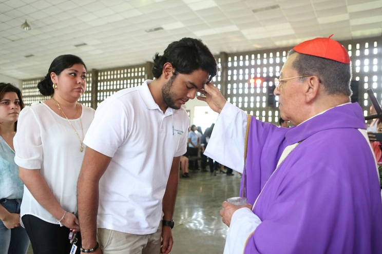 Cardenal Miguel celebra el inicio de la Cuaresma