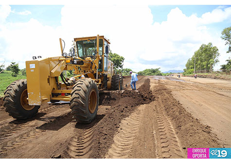 Trabajan en descongestionamiento de la carretera a Masaya