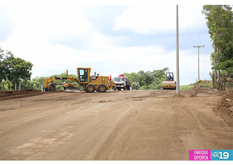 Trabajan en descongestionamiento de la carretera a Masaya