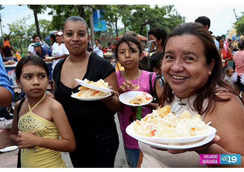 Trece mil personas degustan el vigorón más grande del mundo