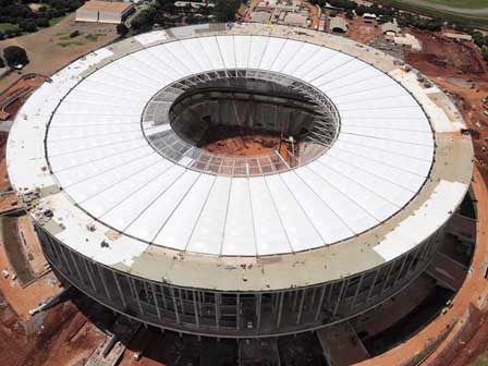 Rousseff inaugura el tercero de doce estadios del Mundial 2014