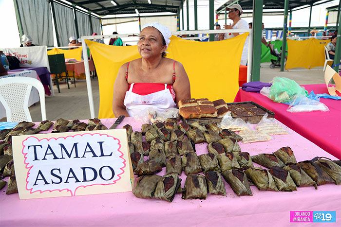 Exponen enorme gama de platillos hechos con maíz nuevo en Parque Nacional de Ferias