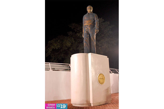 Inauguran monumento dedicado a Pedro Joaquín Chamorro