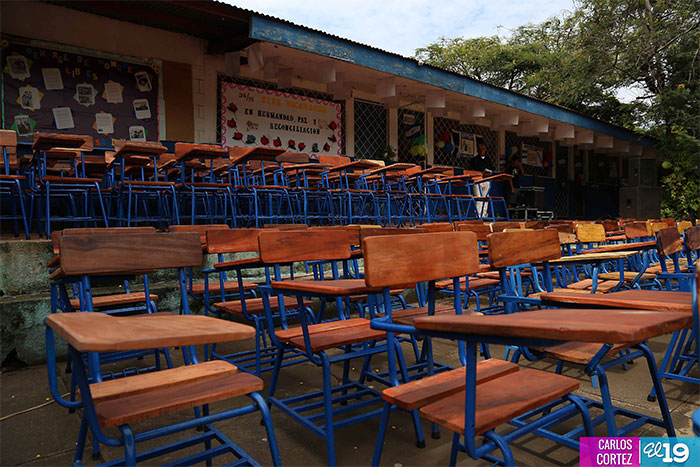 Empresarios Sandinistas donan pupitres a escuelas del distrito V 