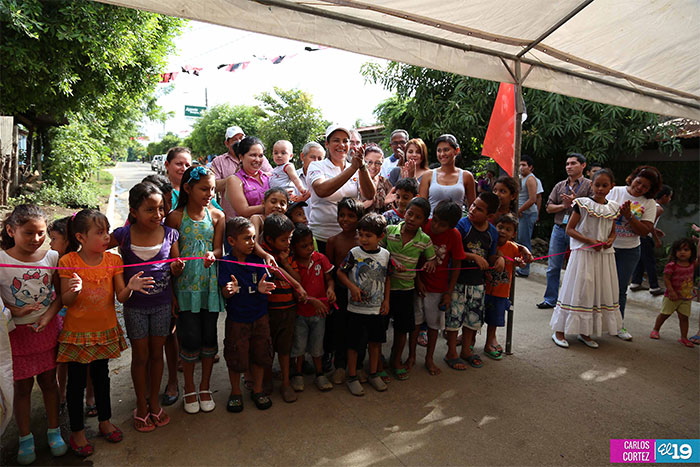ALMA inaugura calles de concreto hidráulico en el Jonathan González