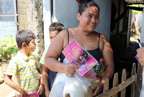 Familias de Managua reciben 1 mil 500 paquetes alimentarios