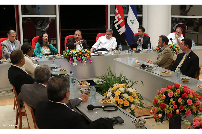 Presidente Daniel se reúne con Junta Directiva AMCHAM