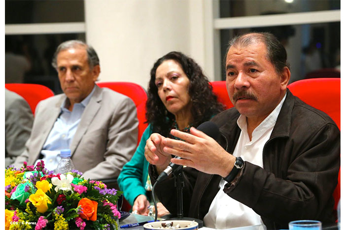 Presidente Daniel se reúne con Junta Directiva AMCHAM