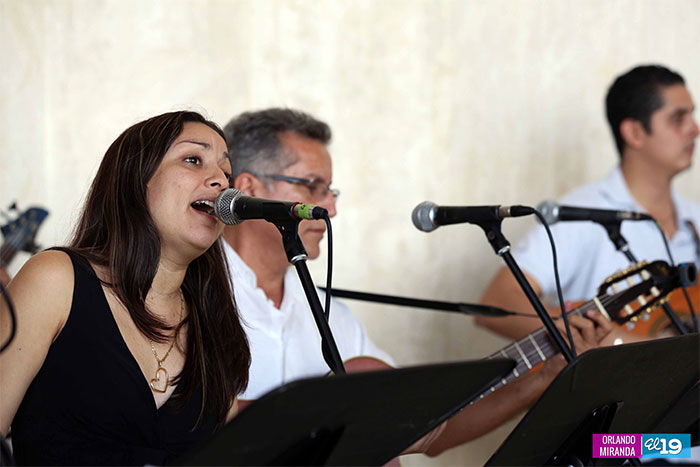 Amigos y periodistas rinden homenaje póstumo a Ada Luz Monterrey