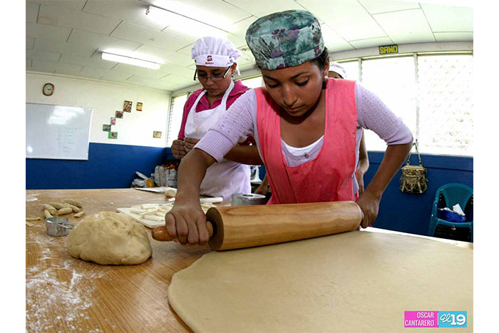 Talleres de habilitación técnica, una buena opción para las mujeres
