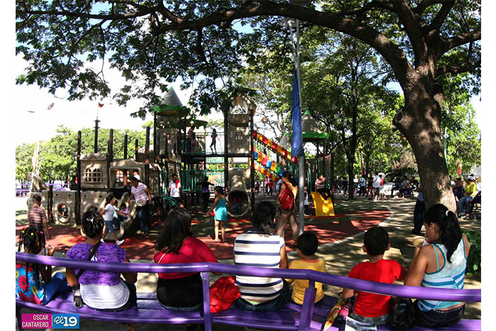 Disfrutan de espacios familiares que promueve la Revolución Sandinista