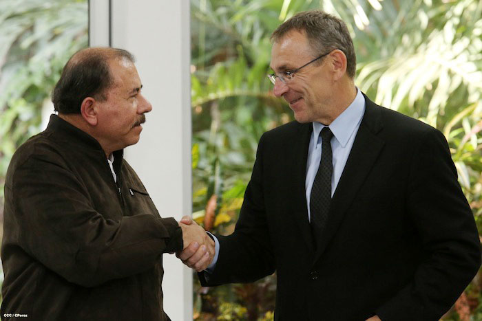Presidente Daniel se reúne con Comisario de Desarrollo de la Unión Europea