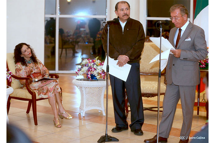 Daniel y Rosario reciben cartas credenciales de 4 nuevos embajadores