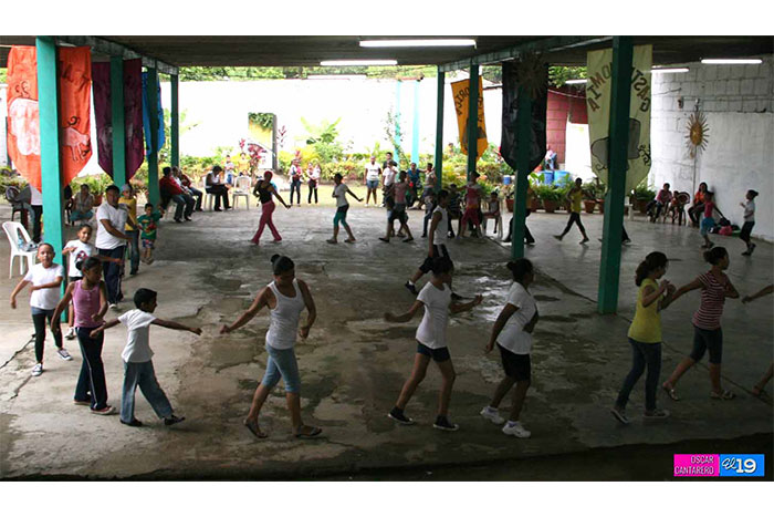 Realizan en Masaya primer Bailatón Flolklórico Nicaragüense