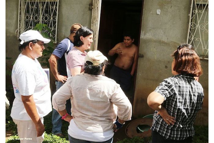 Gobierno y población hacen llamado casa a casa para prevenir el dengue