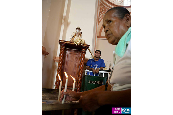 Masayas acompañan subida de San Jerónimo a su Santuario