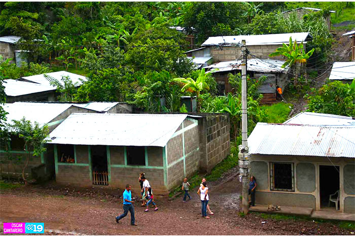 Electrificación de comunidades de Boaco y Camoapa impulsa mejores oportunidades de desarrollo a 157 familias
