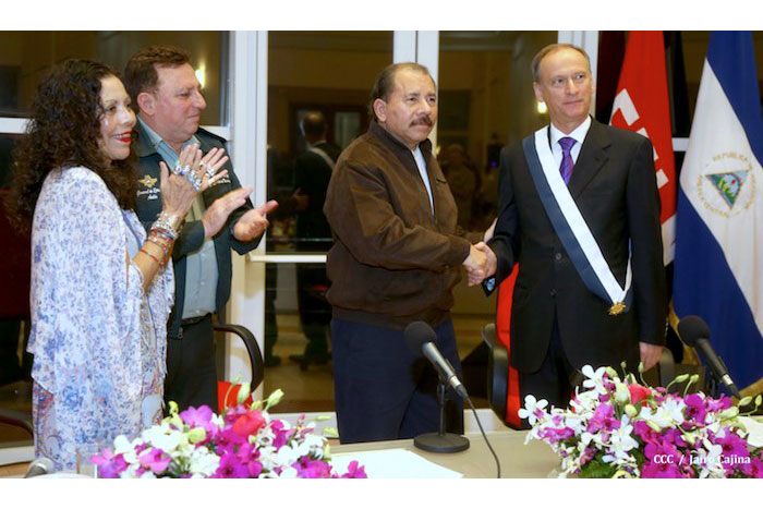 Daniel y Rosario se reúnen con delegación de la Federación Rusa