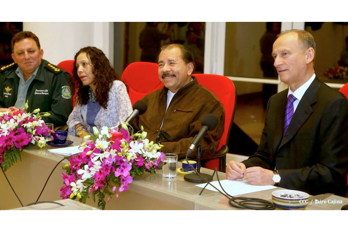 Daniel y Rosario se reúnen con delegación de la Federación Rusa