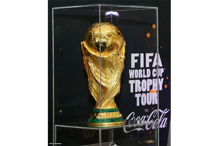 Trofeo de la Copa Mundial de la FIFA visita por primera vez Nicaragua