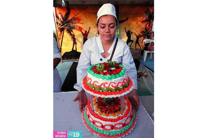 Primer concurso de cocina y pastelería destaca el talento joven