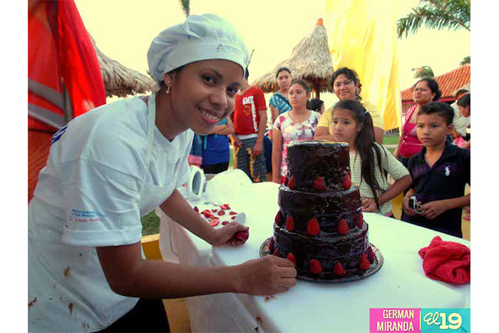 Primer concurso de cocina y pastelería destaca el talento joven