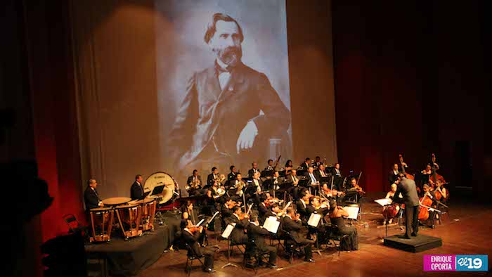 Homenaje a Luciano Pavarotti se convirtió en una Noche de Lujo