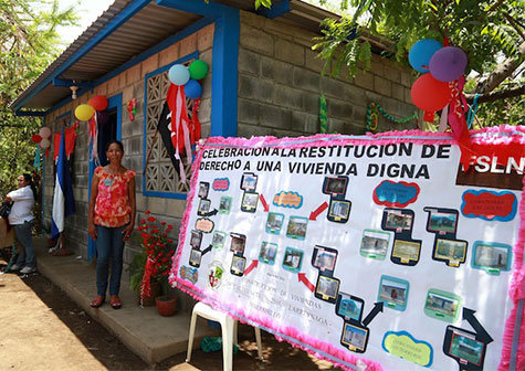 Veinte y seis familias leonesas felices con sus viviendas solidarias