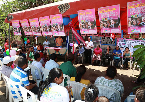 Veinte y seis familias leonesas felices con sus viviendas solidarias