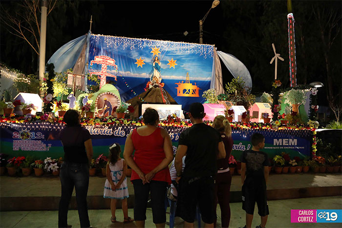 Familias disfrutan de Altares a la Virgen en completa seguridad y tranquilidad