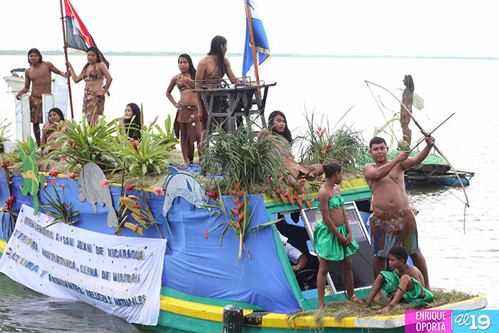 San Carlos se viste de colores en la V edición de Carnaval Acuático