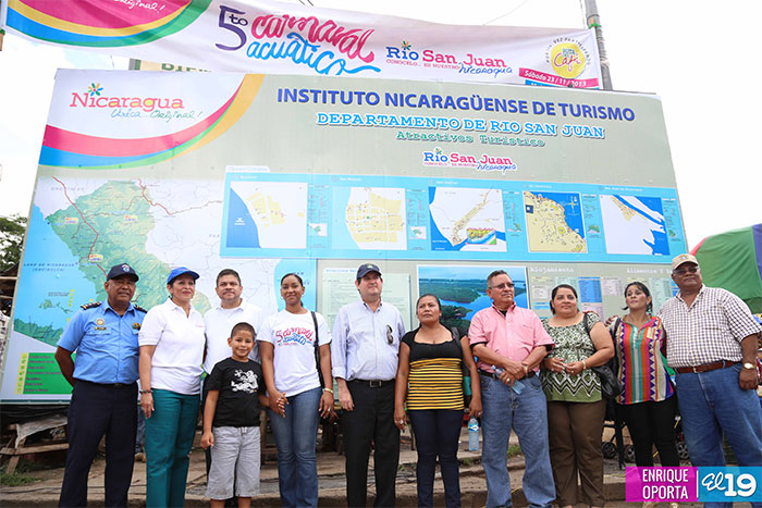San Carlos se viste de colores en la V edición de Carnaval Acuático