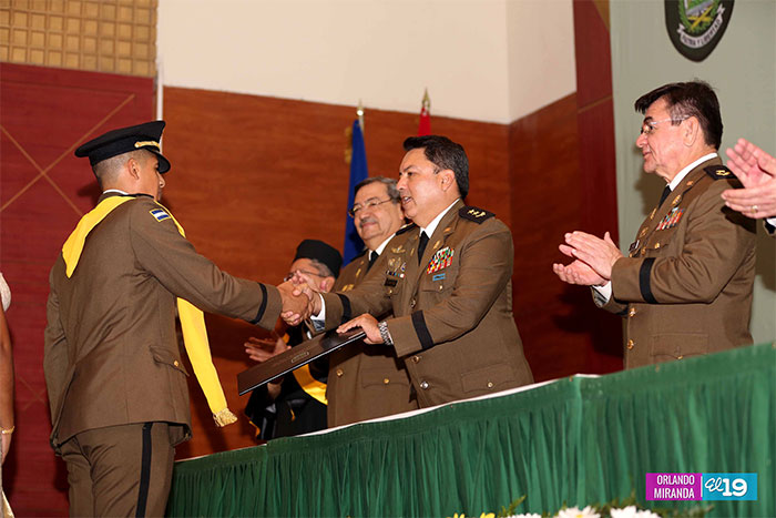 Ejército de Nicaragua realiza tercera graduación de doctores y cirujanos del cuerpo médico militar