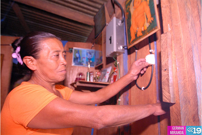 Electrificación domiciliar llega a comunidades de Jinotega