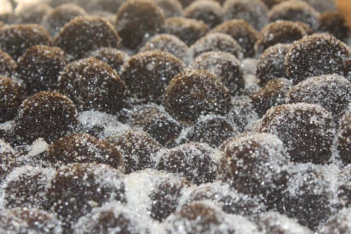 Artesanos de dulces en León conservan la tradición mariana