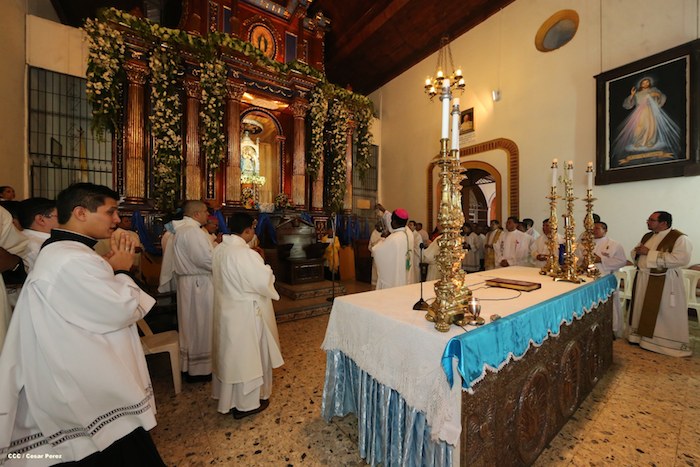 Desborde de fervor y fe en Lavada de la Plata